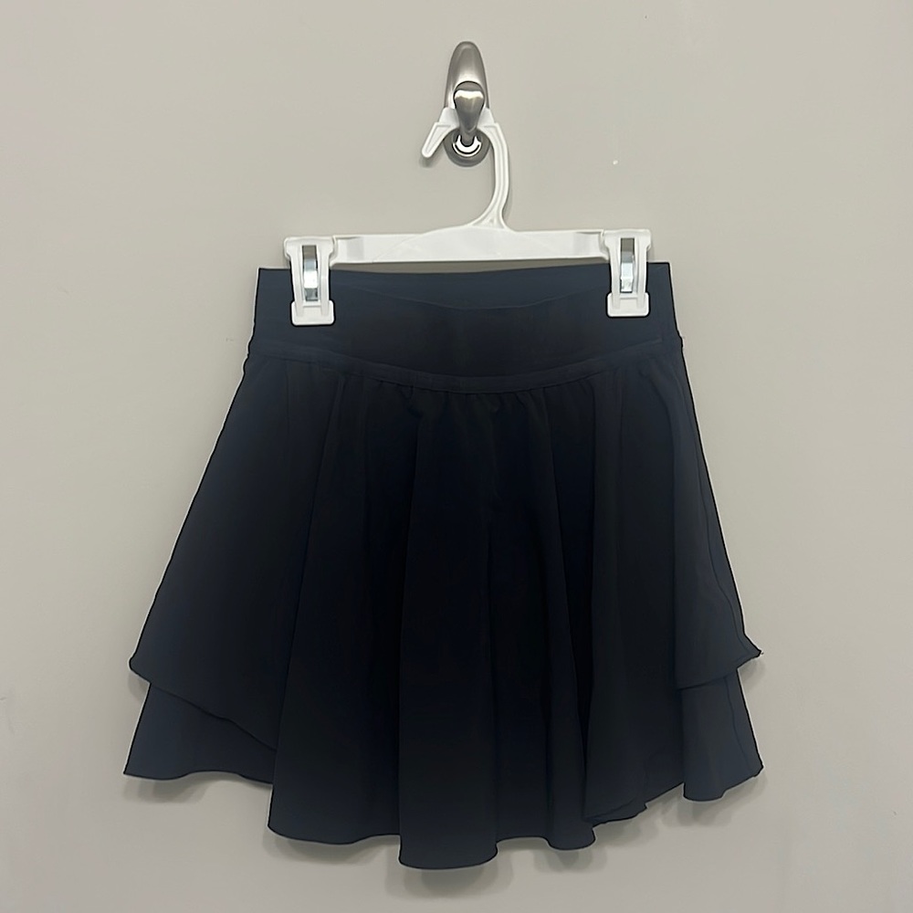 lululemon court rival skirt long: color black, size:2